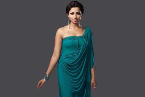 ঢাকায় পৌঁছেছেন শ্রেয়া ঘোষাল